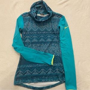 Nike Dri-fit workout co turtleneck